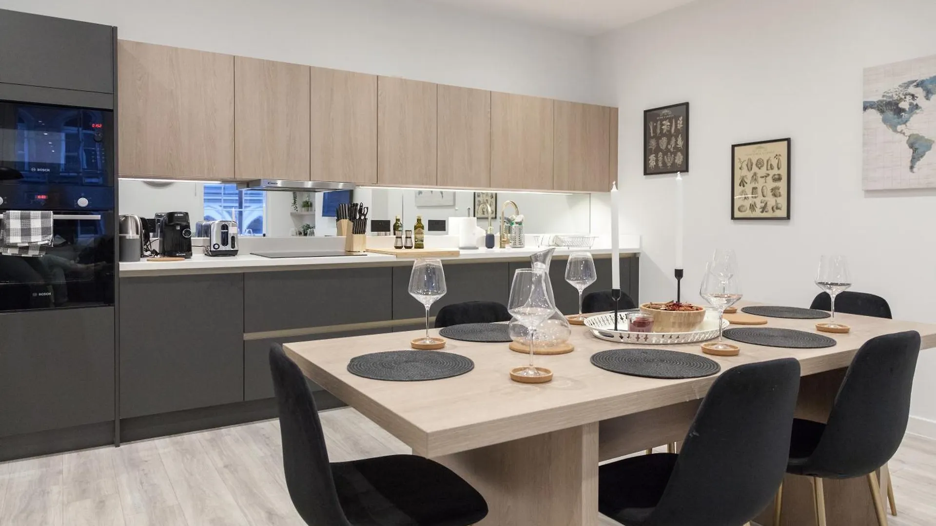 Grand Central Flat - Perfect For Families - Contractors - Professionals - Long Stay Rates Available Leeds
