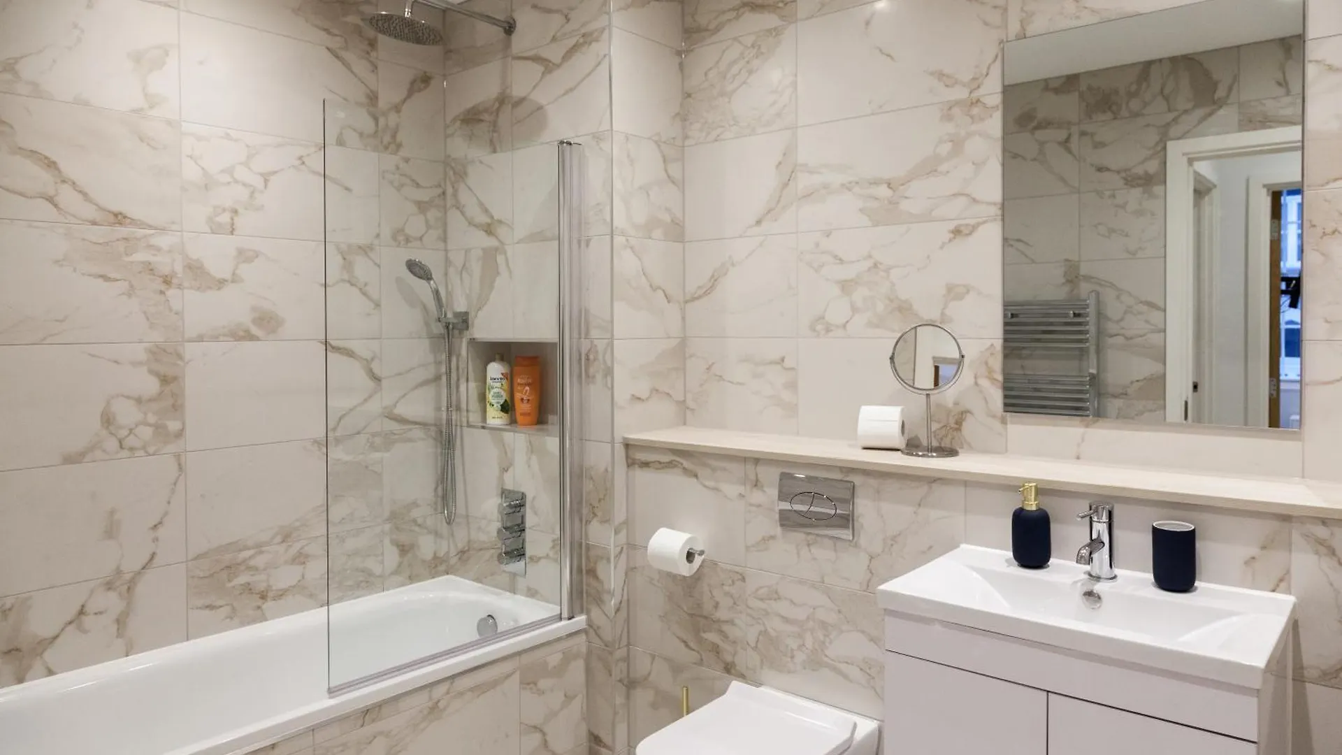Grand Central Flat - Perfect For Families - Contractors - Professionals - Long Stay Rates Available Leeds  0*, Leeds (West Yorkshire) Wielka Brytania