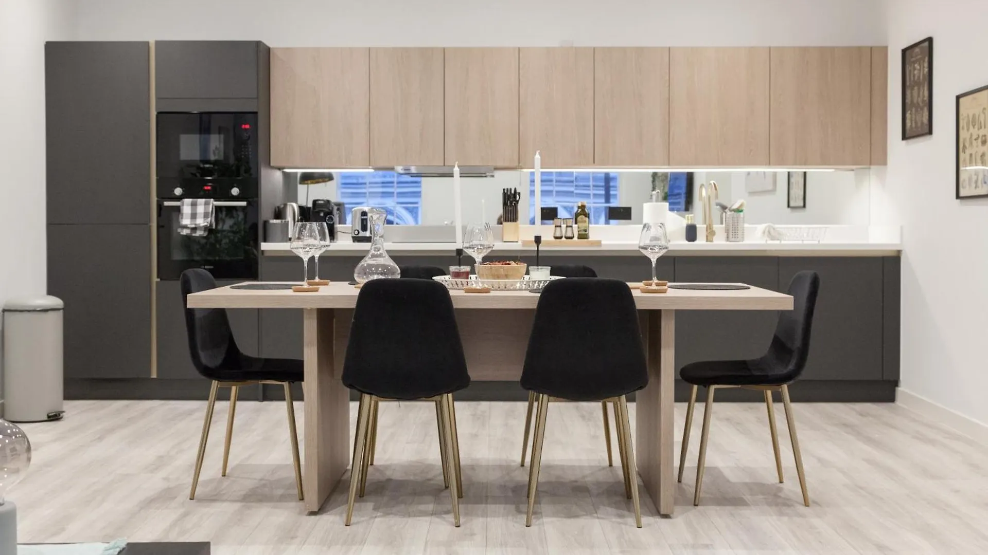 Apartament Grand Central Flat - Perfect For Families - Contractors - Professionals - Long Stay Rates Available Leeds