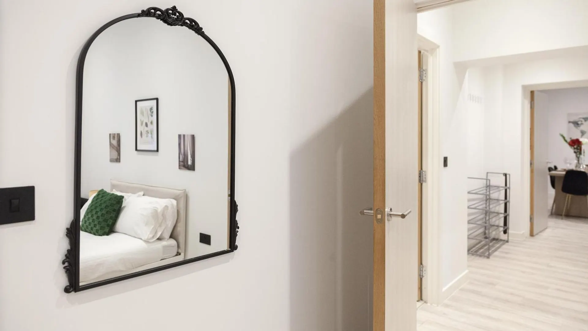 Apartament Grand Central Flat - Perfect For Families - Contractors - Professionals - Long Stay Rates Available Leeds  Wielka Brytania