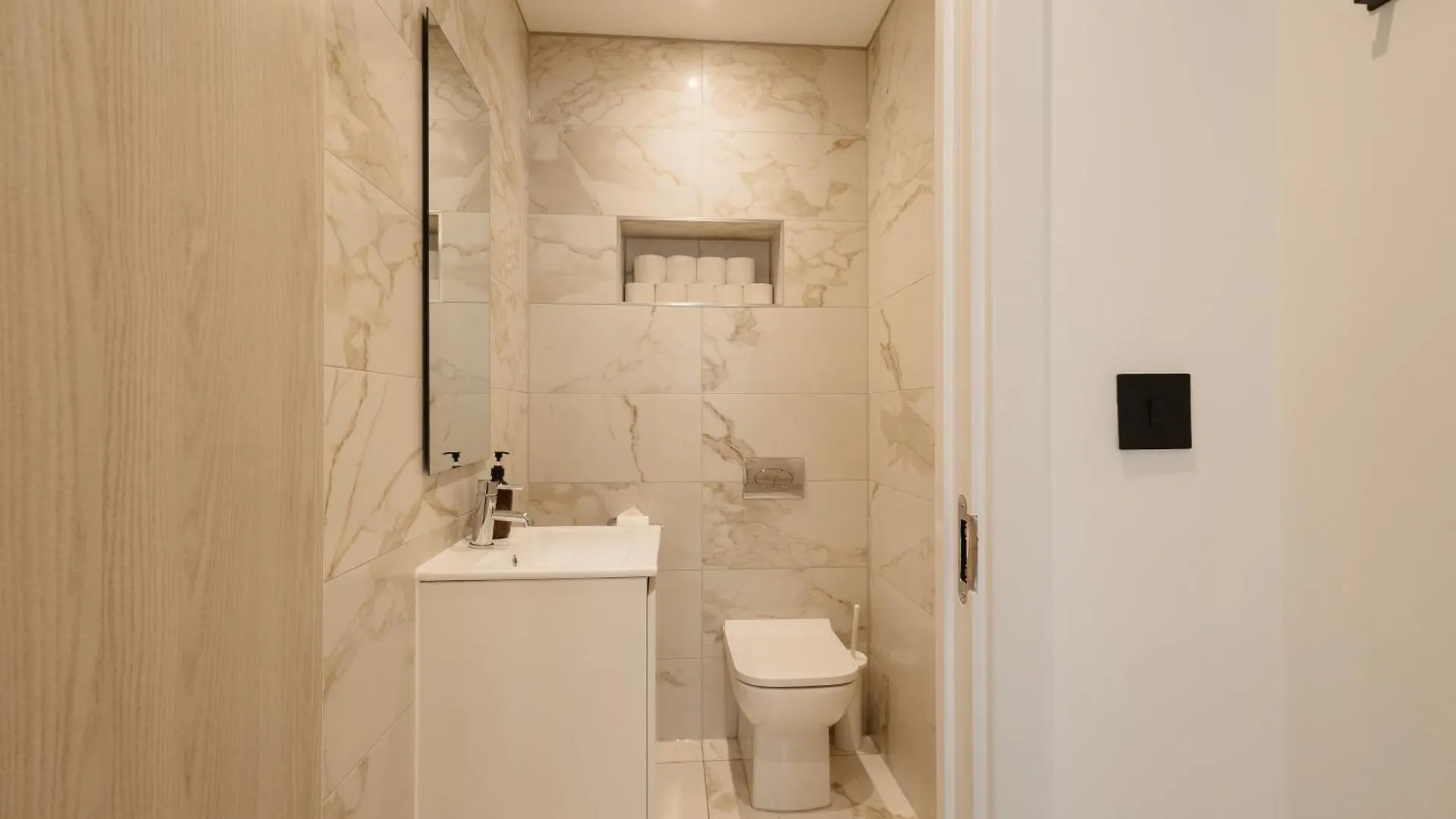 Apartament Grand Central Flat - Perfect For Families - Contractors - Professionals - Long Stay Rates Available Leeds