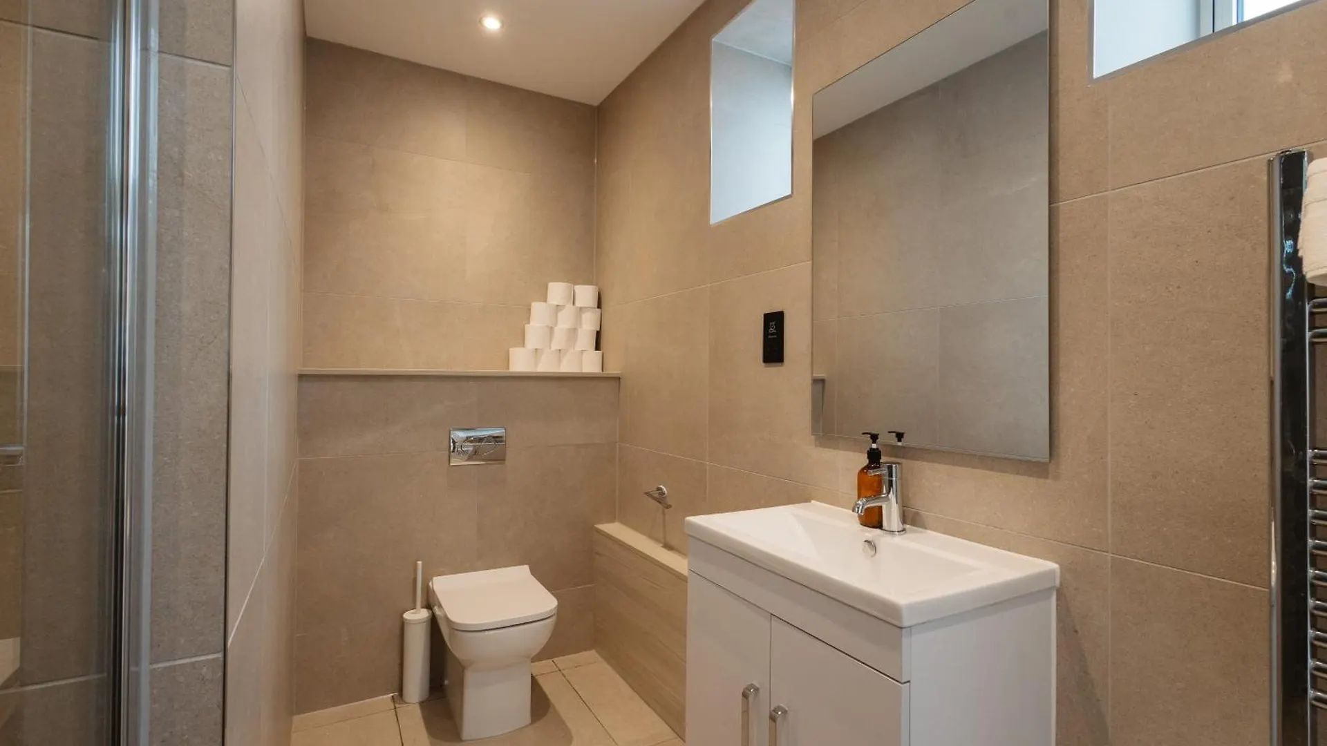 Apartament Grand Central Flat - Perfect For Families - Contractors - Professionals - Long Stay Rates Available Leeds