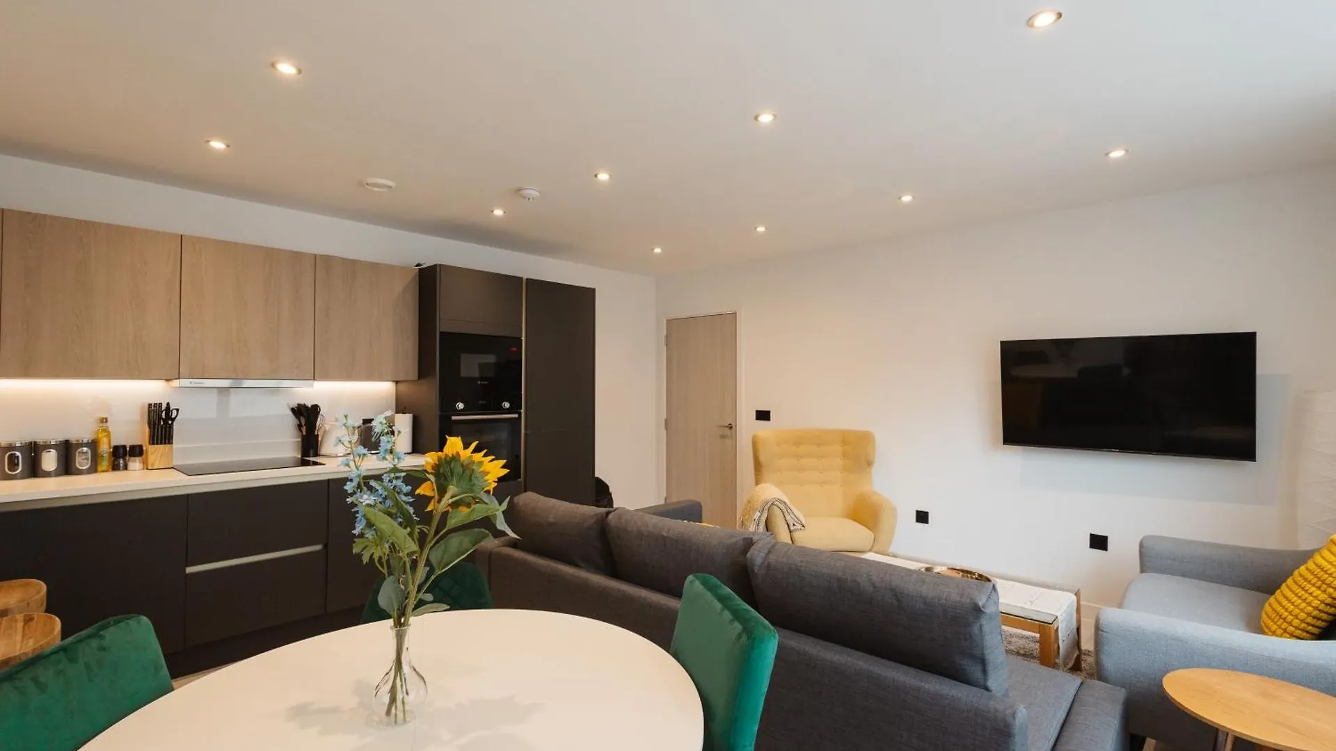 Grand Central Flat - Perfect For Families - Contractors - Professionals - Long Stay Rates Available Leeds  Apartament Leeds (West Yorkshire)